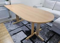 Stabilt och rymligt bord 180x80 cm