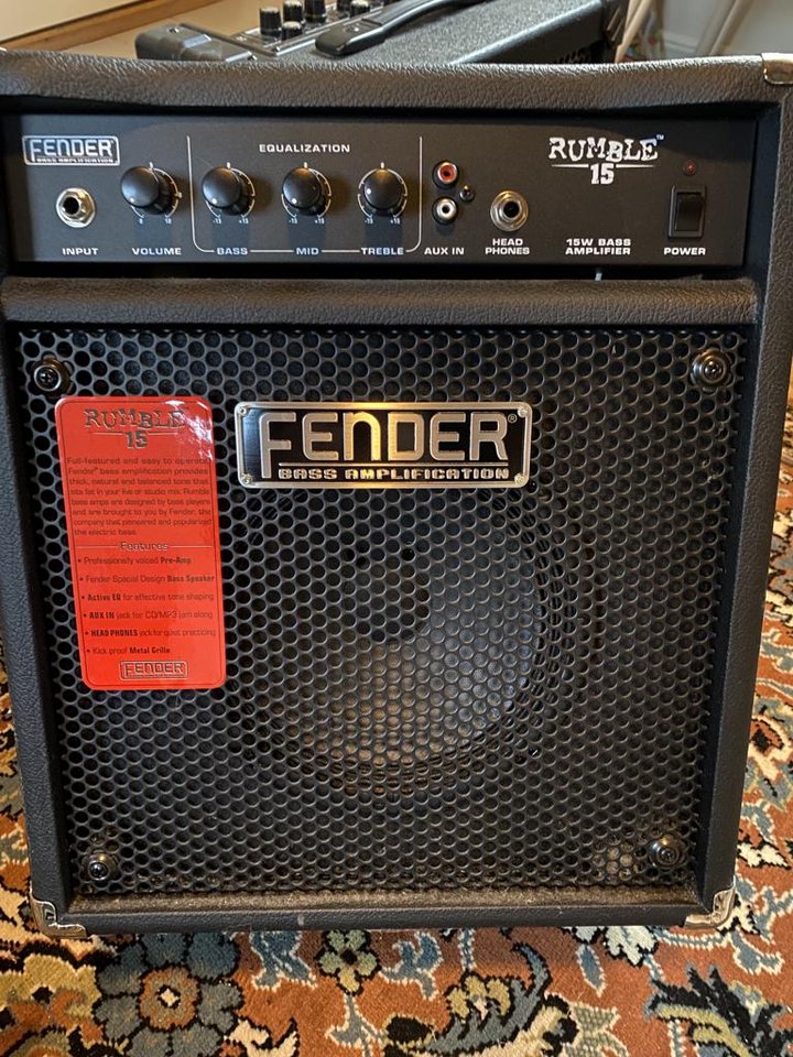 Ny Fender Basförstärkare Rumb...