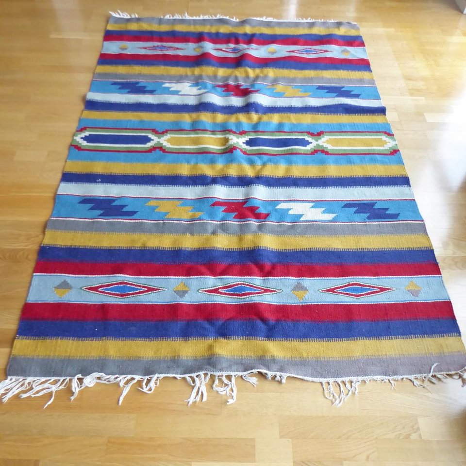 Färgglad matta