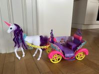 Barbie Dreamtopia Häst och vagn