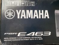 Yamaha PSR E463 Keyboard + ställ 