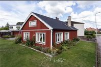 1 plans hus med stort loft populära Östanås köping