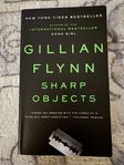 Sharp objects by Gillian Flynn