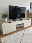 Tv-bänk