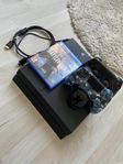 Playstation 4 med 2 handkontroller