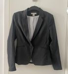  Mörkgrå kavaj H&M Modern Classic storlek 36