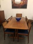 Matsalsbord i teak med 6 stolar