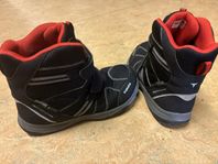 GoreTex kängor 37