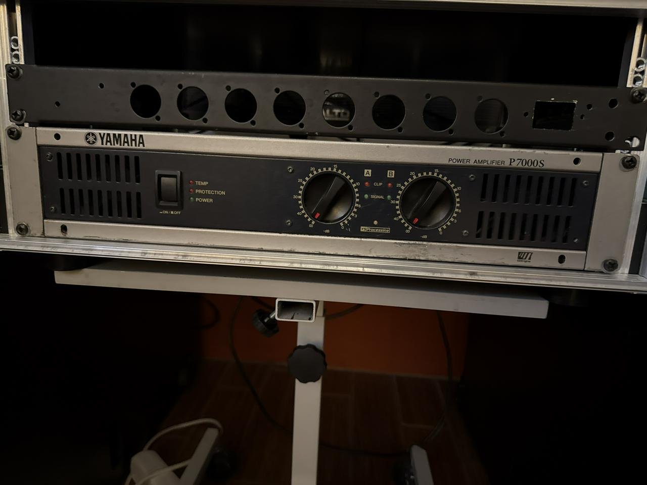 Yamaha P7000S