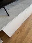förvaringsskåp med marmorskiva 