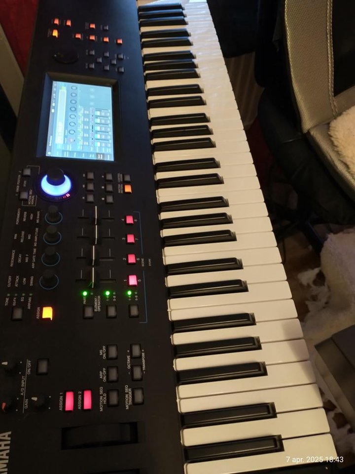 Yamaha Mod X plus 6