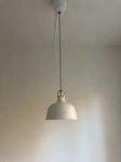 Taklampa för matbord