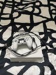 PS4 Slim vit 