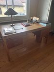 Skrivbord ek