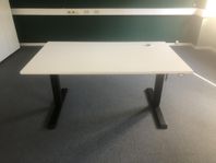 Elektriskt höj och sänkbart skrivbord 
