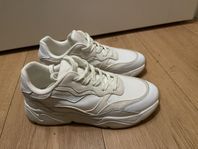 Sneakers från GANT strl 38 (som nya)