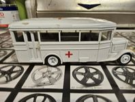 AMBULANS ÄLDRE MOD