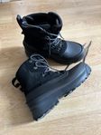 The North Face Boots – Like New!