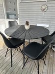 bord och stolar 