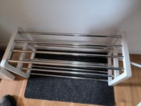 vitt skoställ