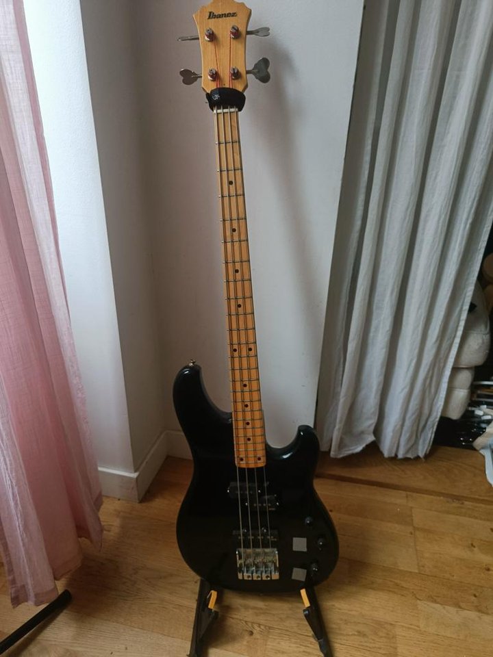 Ibanez Roadstar II Bas 1981