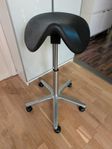 ergonomisk sadelstol