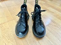 Dr. Martens 40