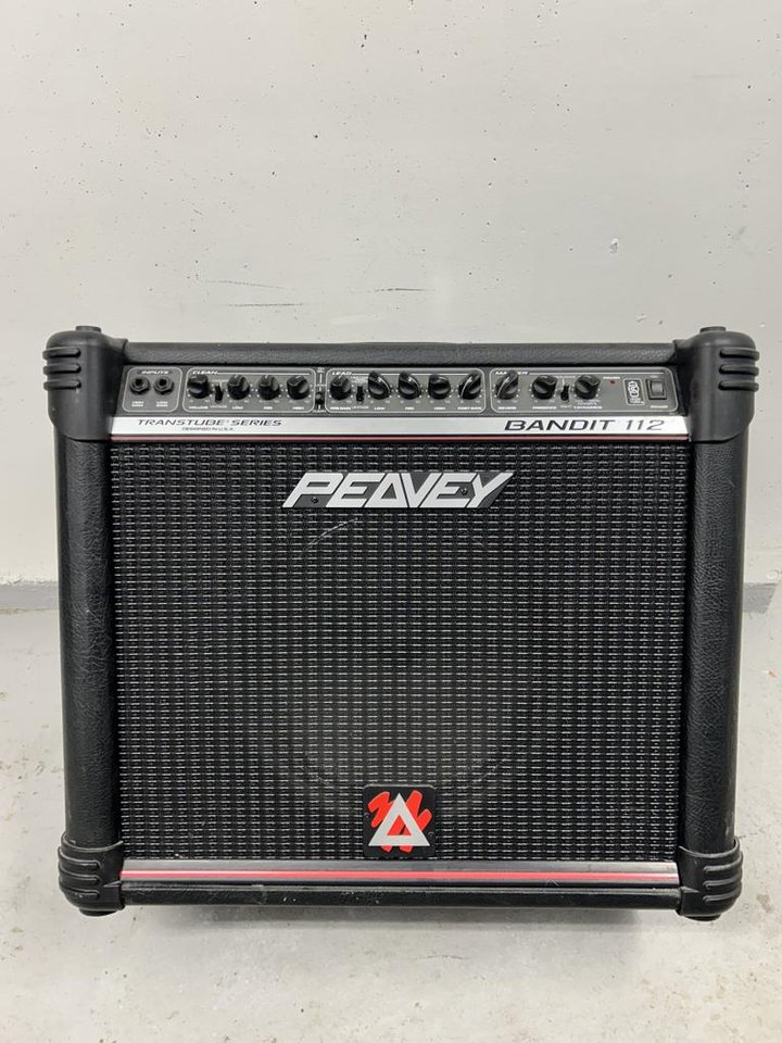 BOSS GT-8 multieffekt + Peave...