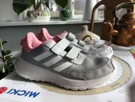vårskor sneakers Adidas Tensaur stl 33
