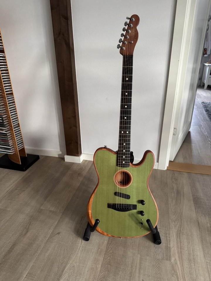 Fender American Acoustasonic