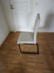 4 stolar 1 bord 