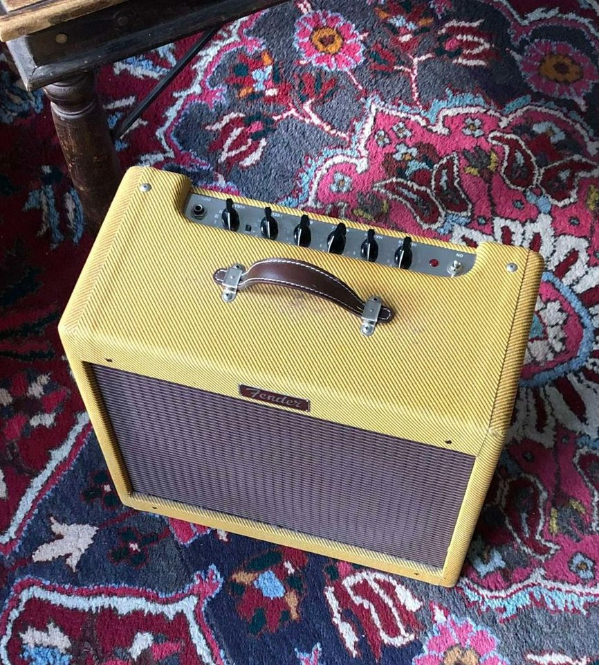 Fender Blues Jr. Lacquered Tw...