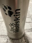 Jack Wolfskin ståltermos.
