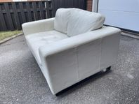 Soffa i äkta skinn 