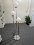 Golvlampa IKEA