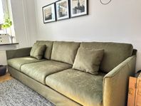 Grön 4-sits soffa Furninova modell Petito