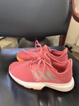 Adidas game court tennis skor