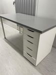 Skrivbord 