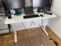 Bekant skrivbord
