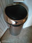 2 st Brabantia Toutchbin 60. nypris 1900 kr/st