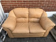 två sits soffa
