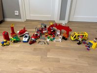 Duplo - flygplats, busstation, brandstation, polis, gubbar