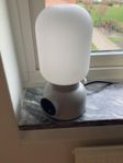 Bordslampa med el-uttag från Ateljé Lyktan