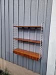 Ovanlig stringhylla med lådor teak, string