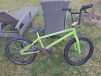 Skön grön BMX