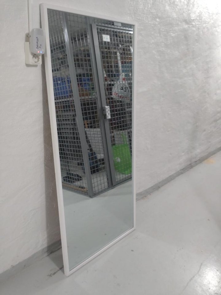Rektangulär spegel