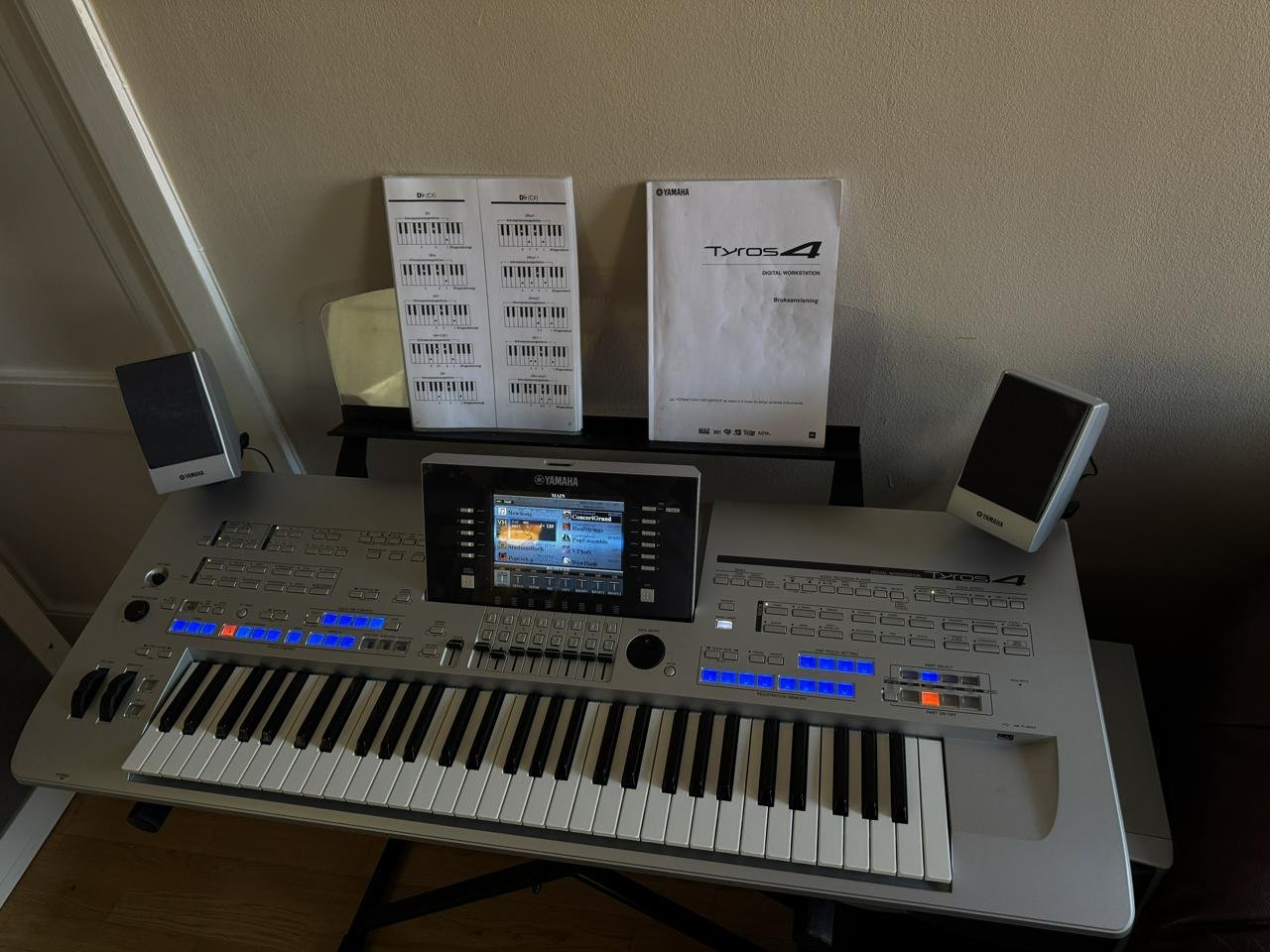 YAMAHA TYROS 4