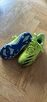 Fotbollskor str26-30