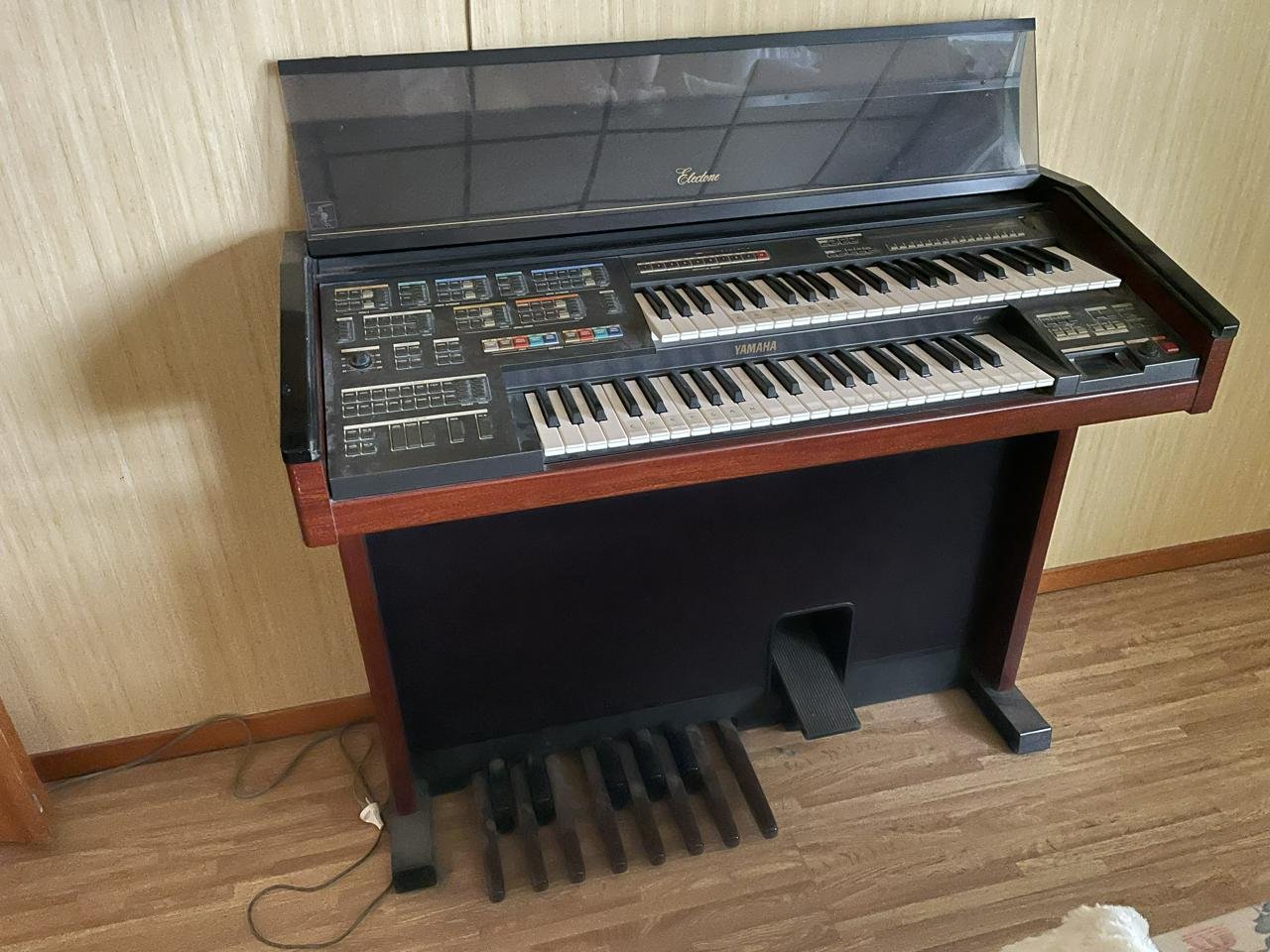 Yamaha Electone MC 600 elorgel