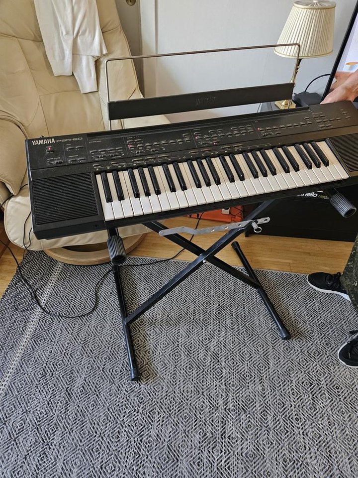 KEYBORD YAMAHA
